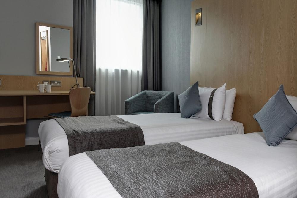 Holiday Inn London Luton Airport By Ihg Esterno foto