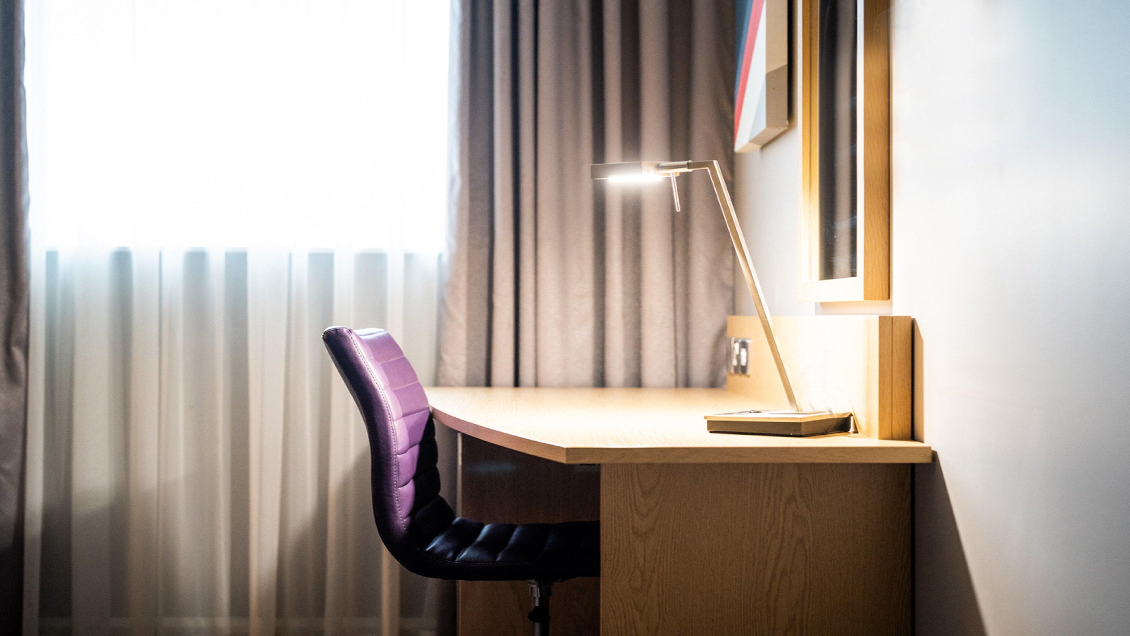 Holiday Inn London Luton Airport By Ihg Esterno foto