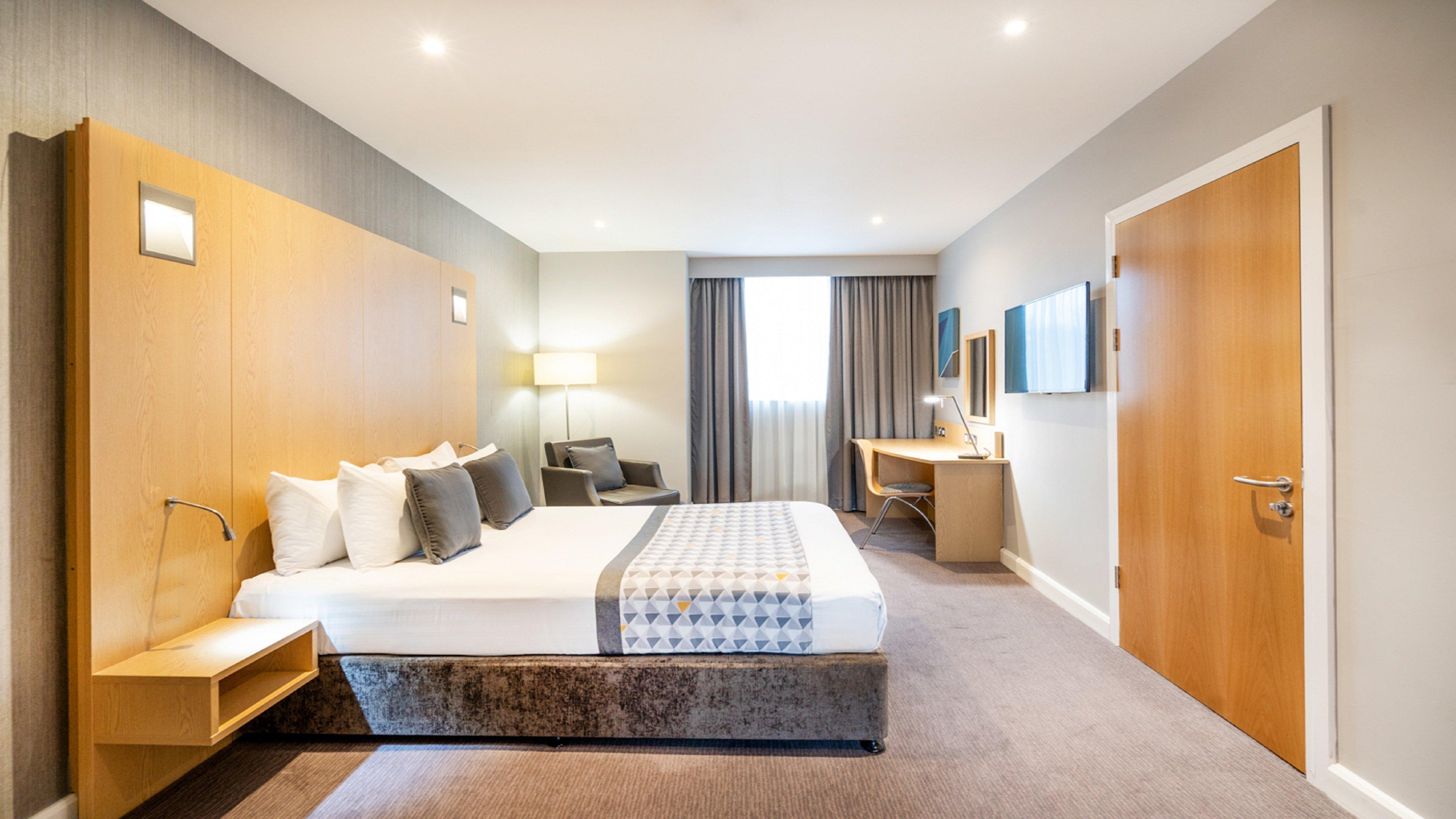 Holiday Inn London Luton Airport By Ihg Esterno foto