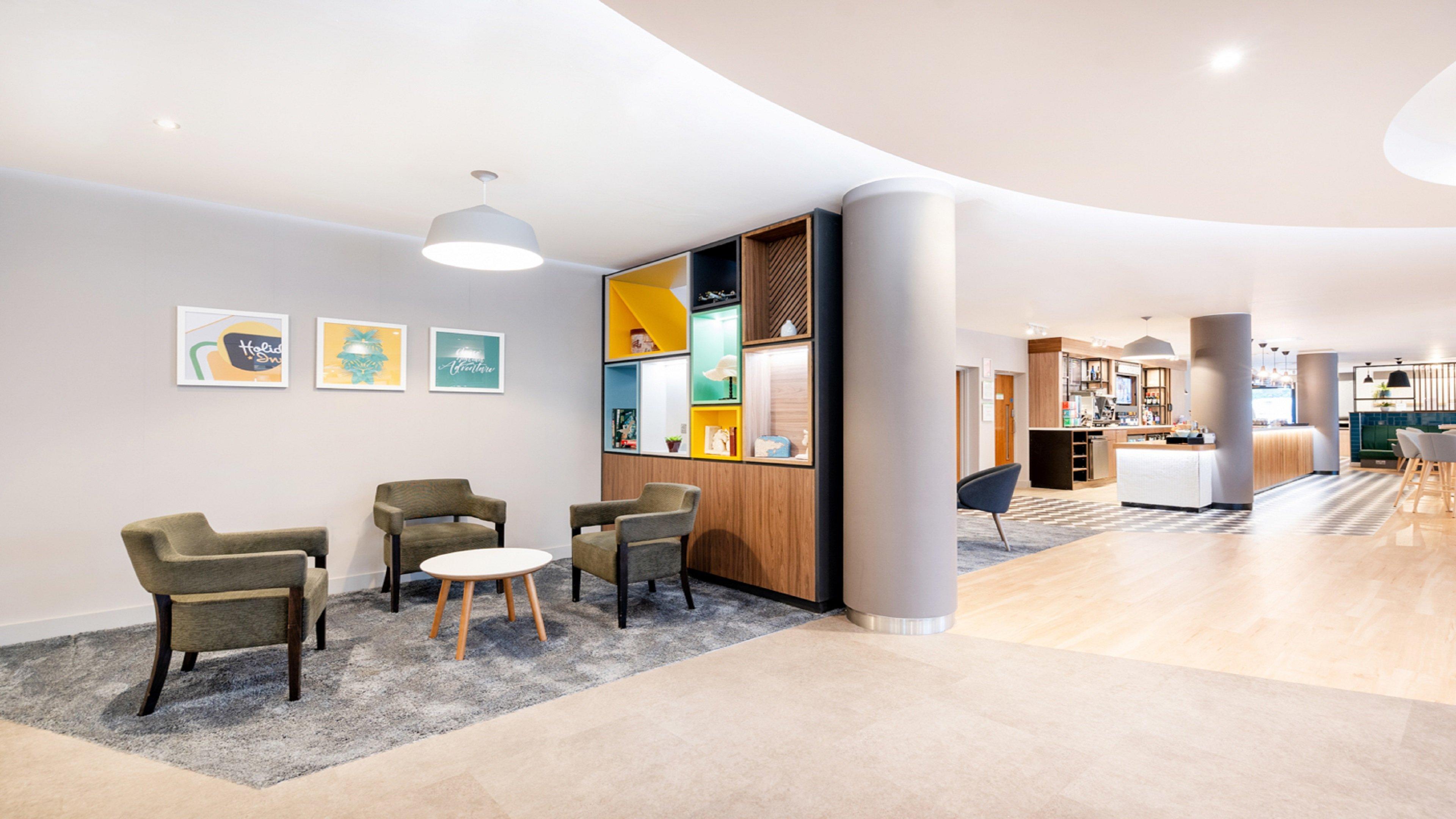 Holiday Inn London Luton Airport By Ihg Esterno foto