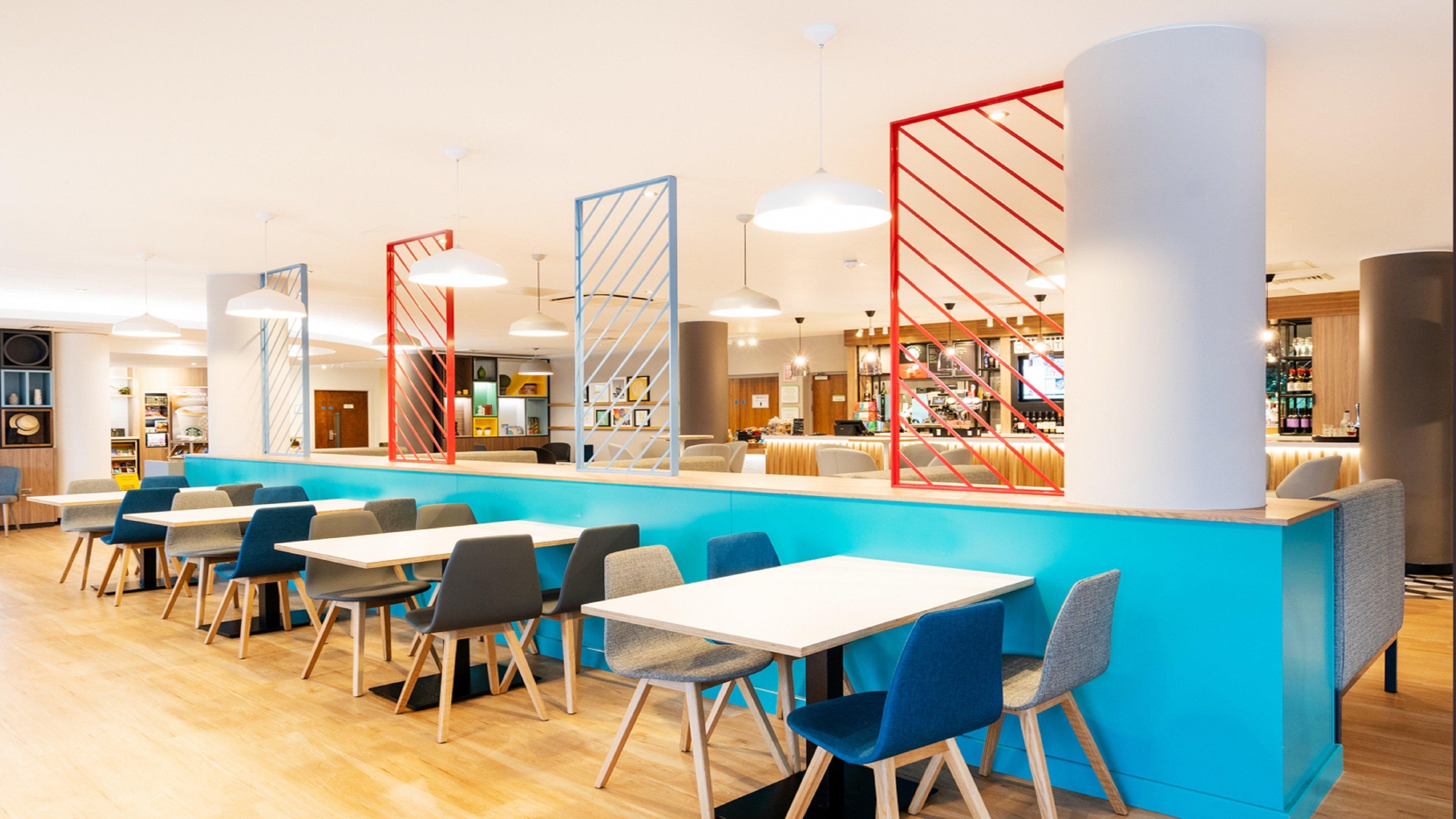 Holiday Inn London Luton Airport By Ihg Esterno foto