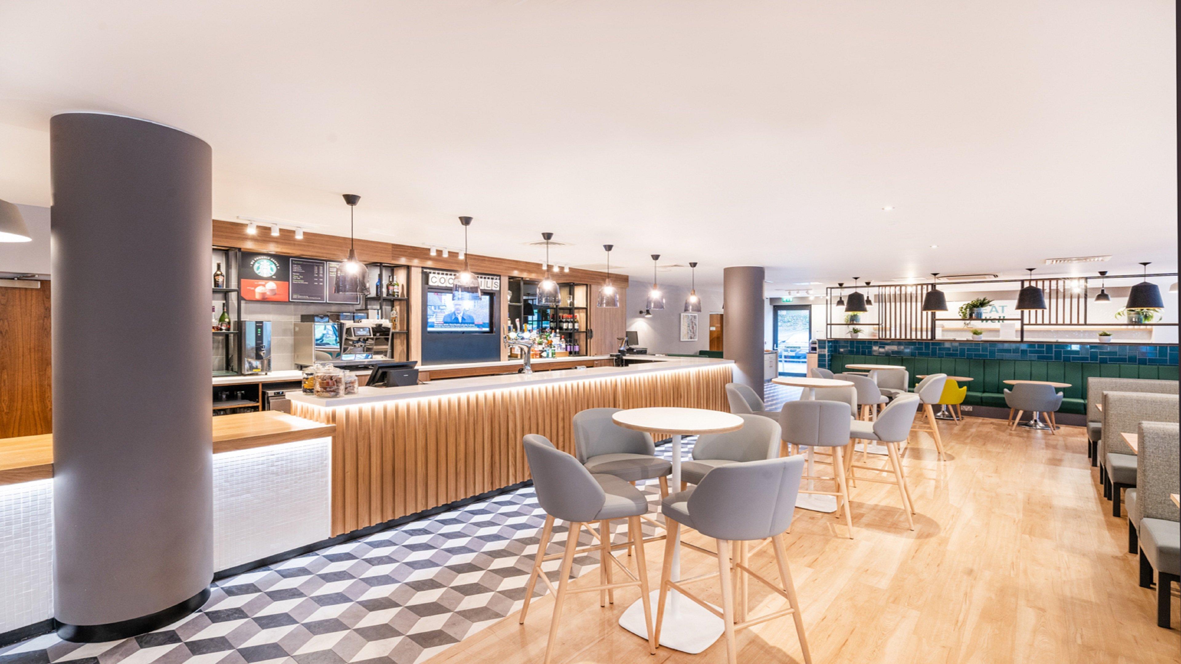 Holiday Inn London Luton Airport By Ihg Esterno foto