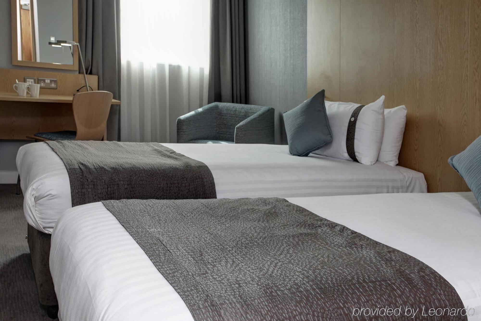 Holiday Inn London Luton Airport By Ihg Esterno foto
