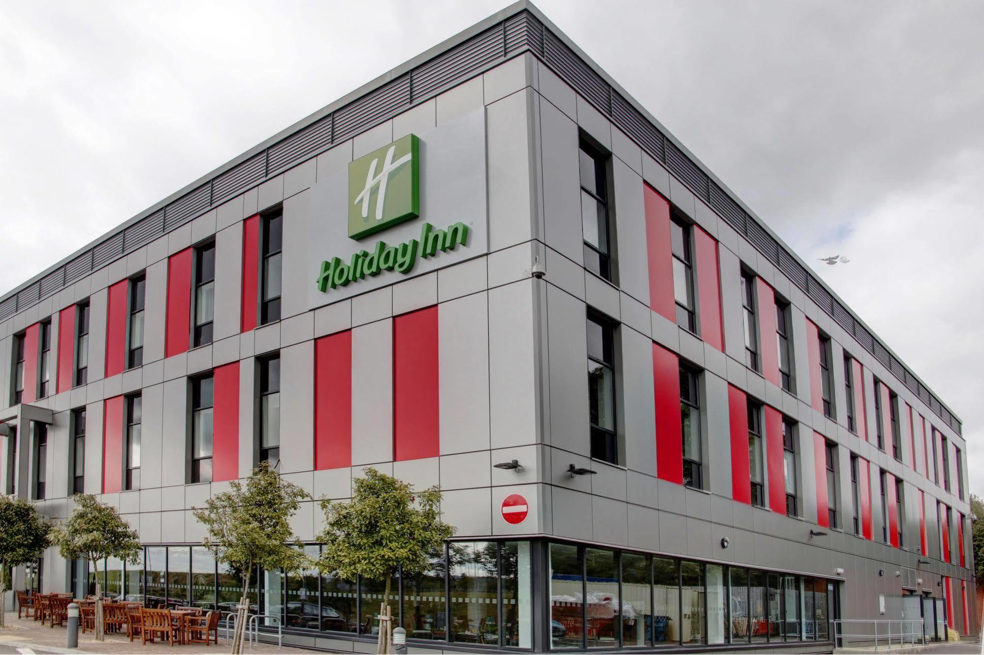 Holiday Inn London Luton Airport By Ihg Esterno foto
